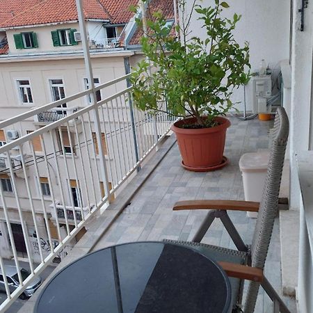 Room With Private Toilet And Balcony In City Center In Shared Apartment Сплит Экстерьер фото