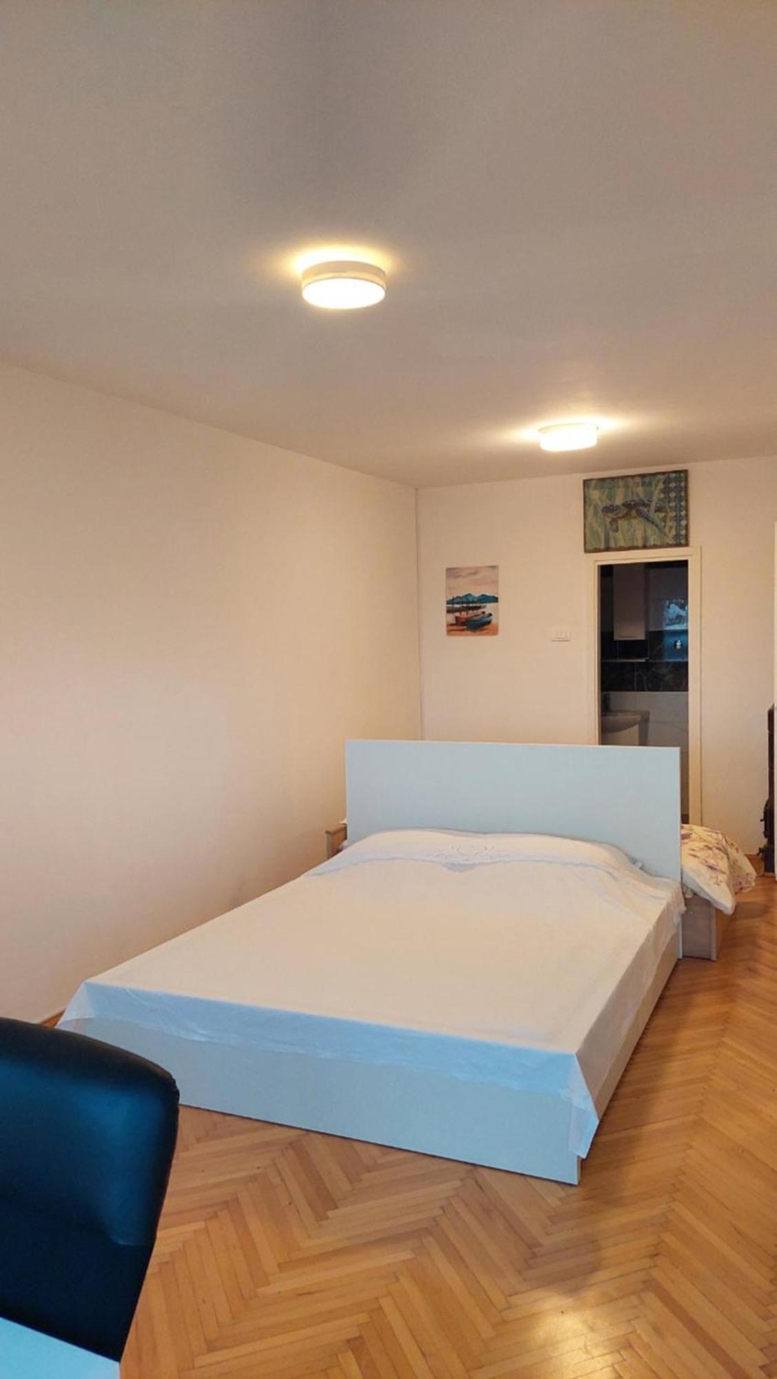 Room With Private Toilet And Balcony In City Center In Shared Apartment Сплит Экстерьер фото